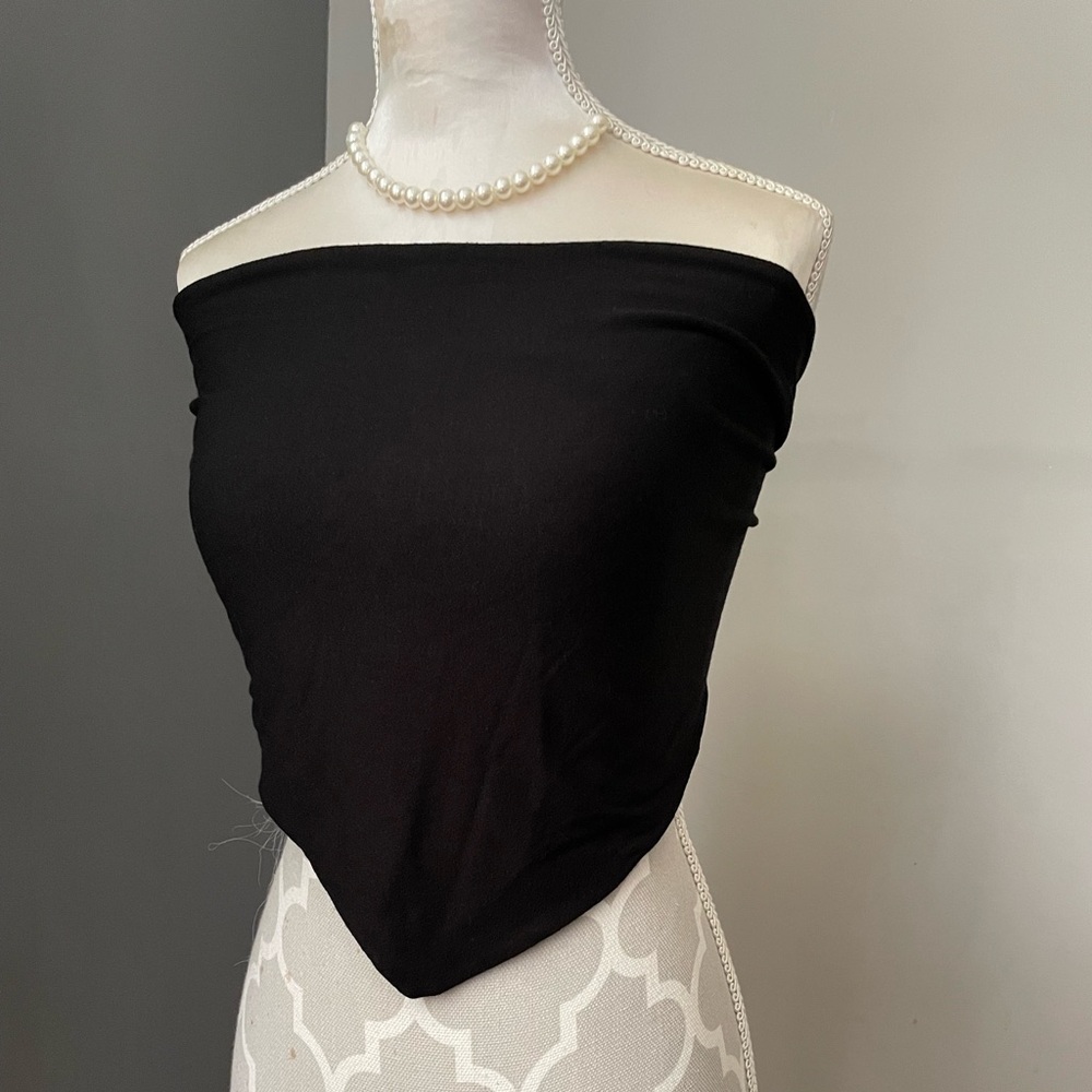 Naked wardrobe Handkerchief Crop Top 🖤 - Picture 2 of 7